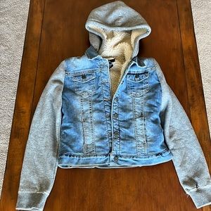 Girls denim jean jacket inside sherpa and size 14